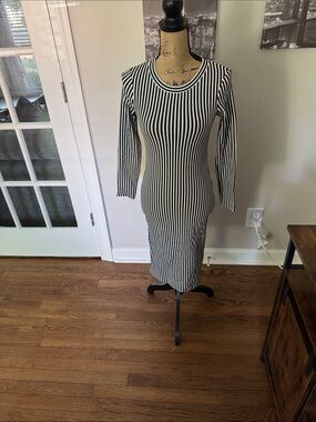 Black & White Striped Bodycon Dress - Long Sleeve